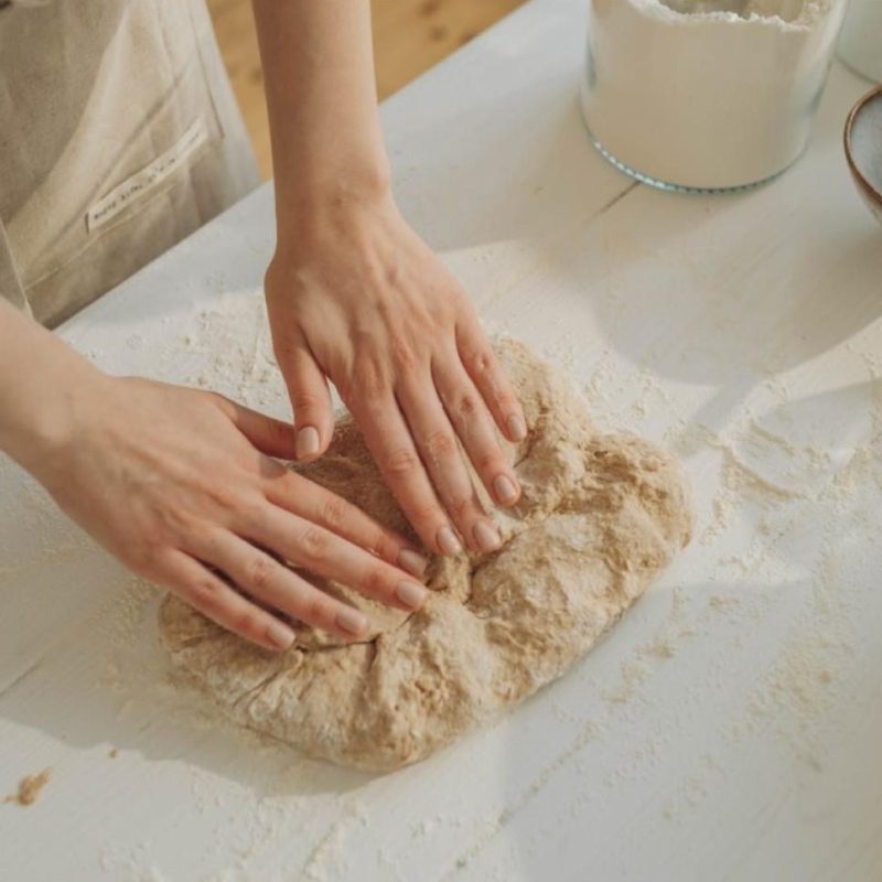 Chill cùng Éclair and Tea với list nhạc cực thư giãn!